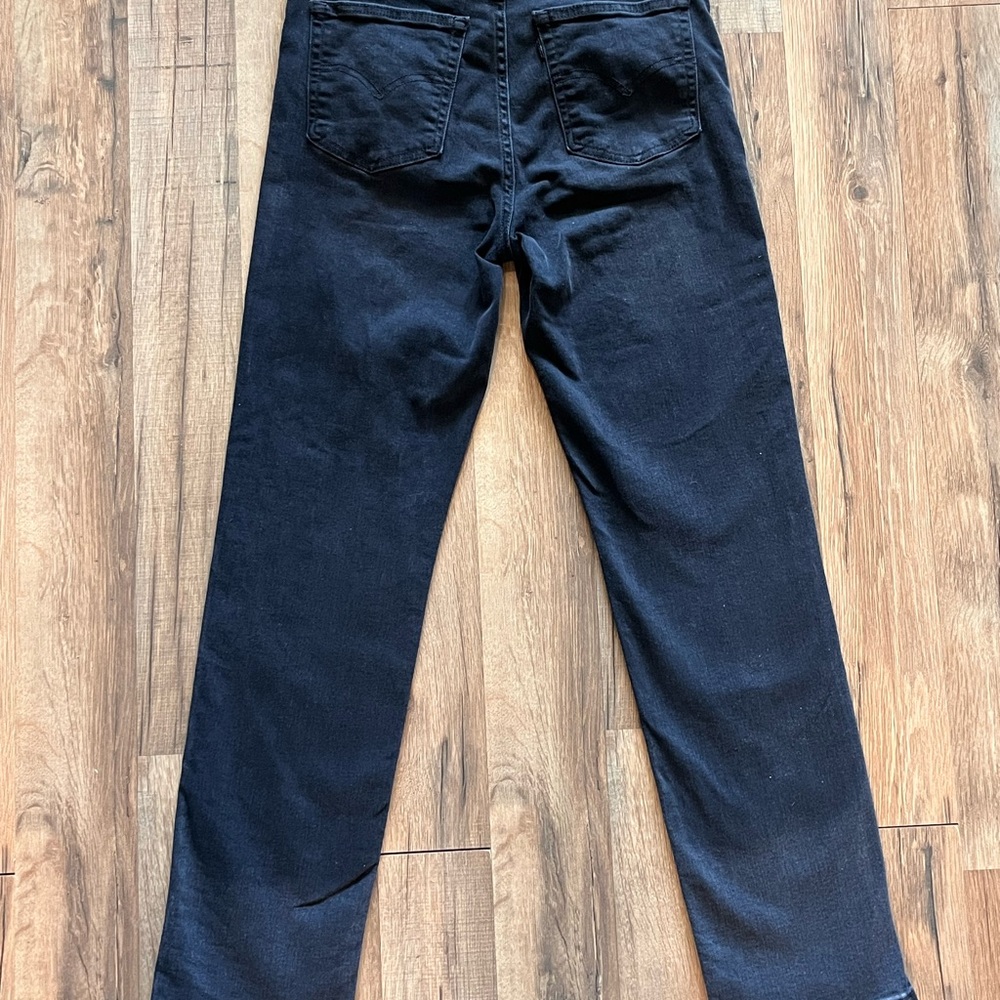 Levi's Women’s Black Straight Leg Jeans - Picture 3 of 6